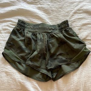 Lululemon hotty hot shorts! Size 4